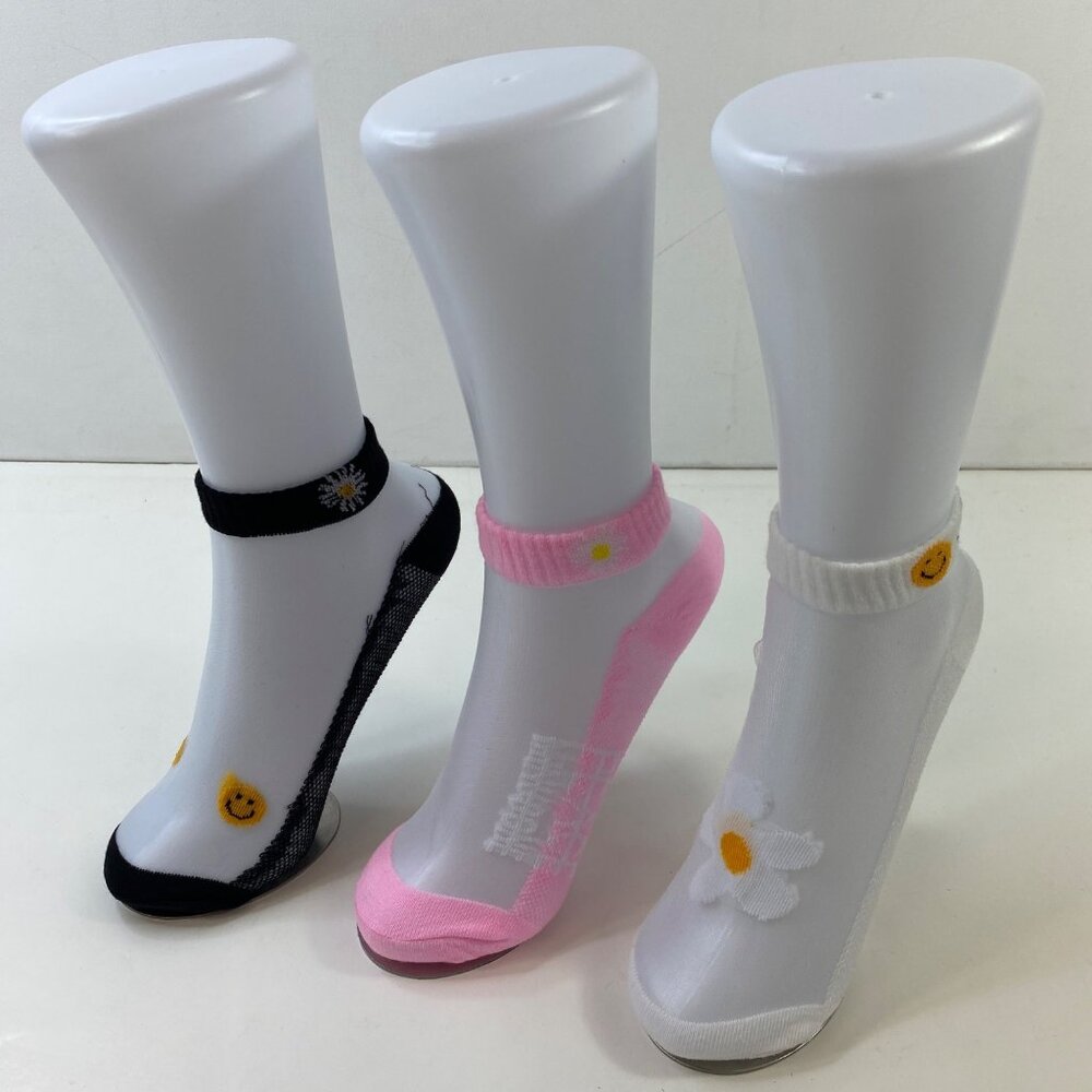 Fun Womens Daisy Smile Mesh Sheer Ankle Socks 3-Pack Set Pink Black White